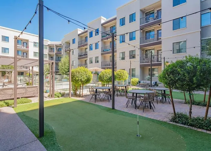 Convenient 1br Uptown Biltmore Gym Pool Parking * Phoenix