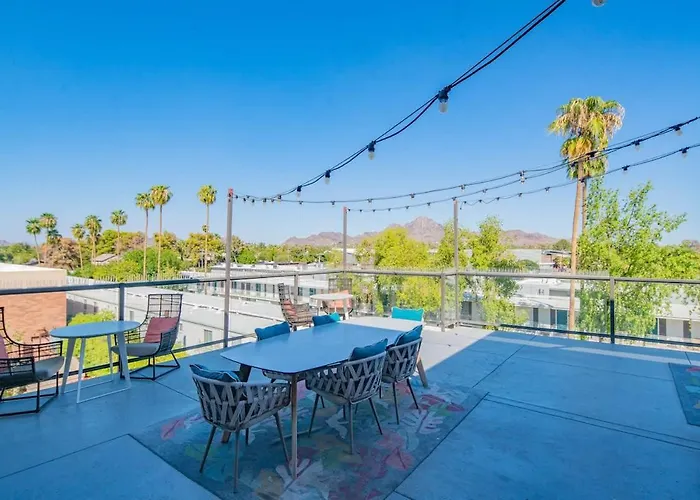 Convenient 1br Uptown Biltmore Gym Pool Parking *